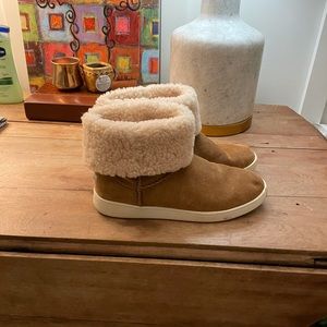 Ugg mika shearling cuff sneaker